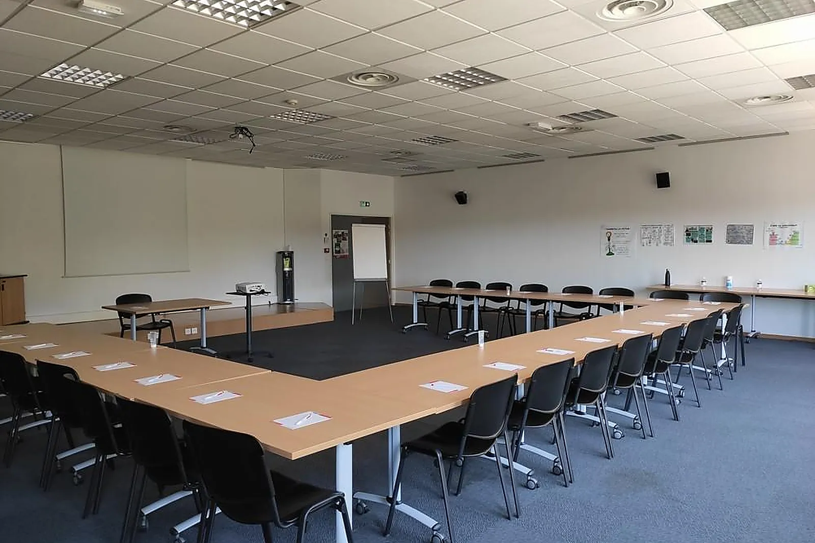 Lieux événementiels, LIGUE AURA RUGBY CHAPONNAY