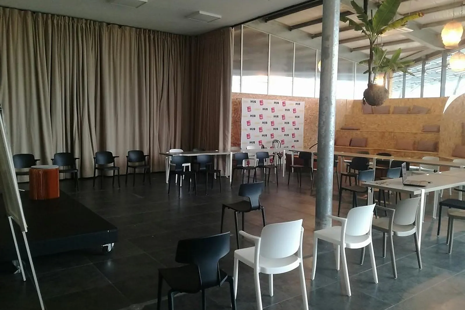 Lieux événementiels, LIZINE LA MARE