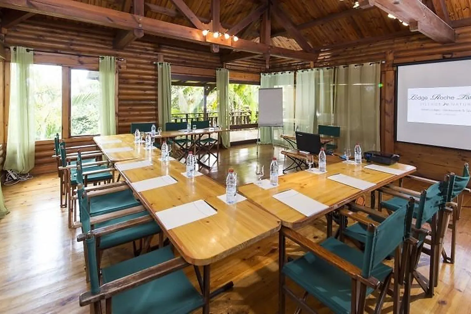 Lieux événementiels, LODGE ROCHE TAMARIN ET SPA VILLAGE NATURE