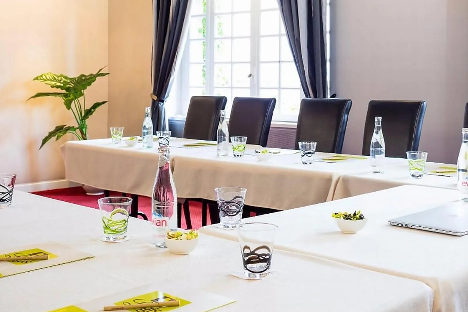 Lieux événementiels, LOGIS HÔTEL LA THOMASSE