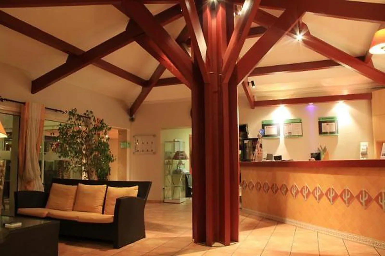 Lieux événementiels, LOGIS HOTEL UZES PONT DU GARD