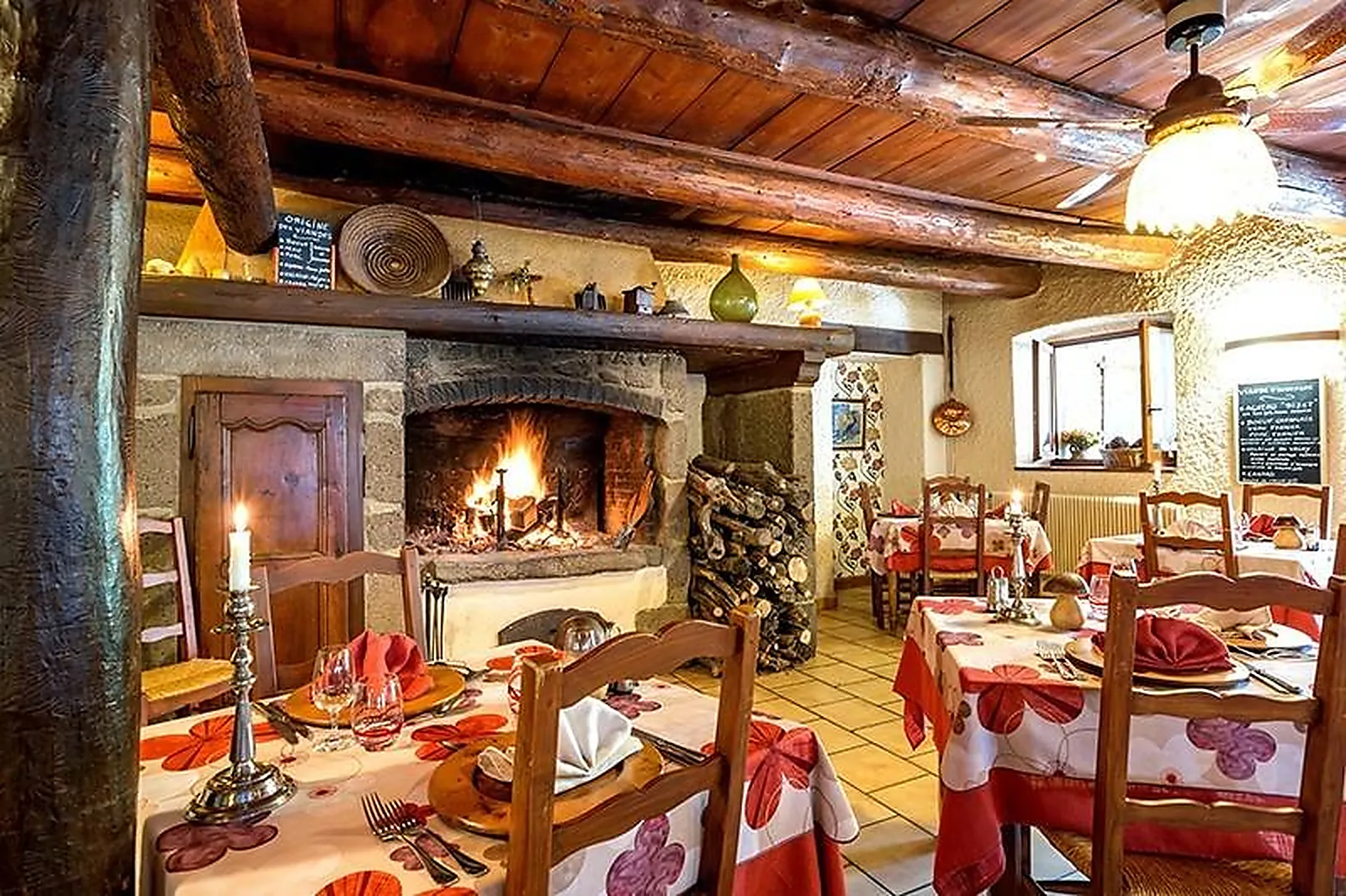 Lieux événementiels, LOGIS HÔTEL LA CRÈCHE