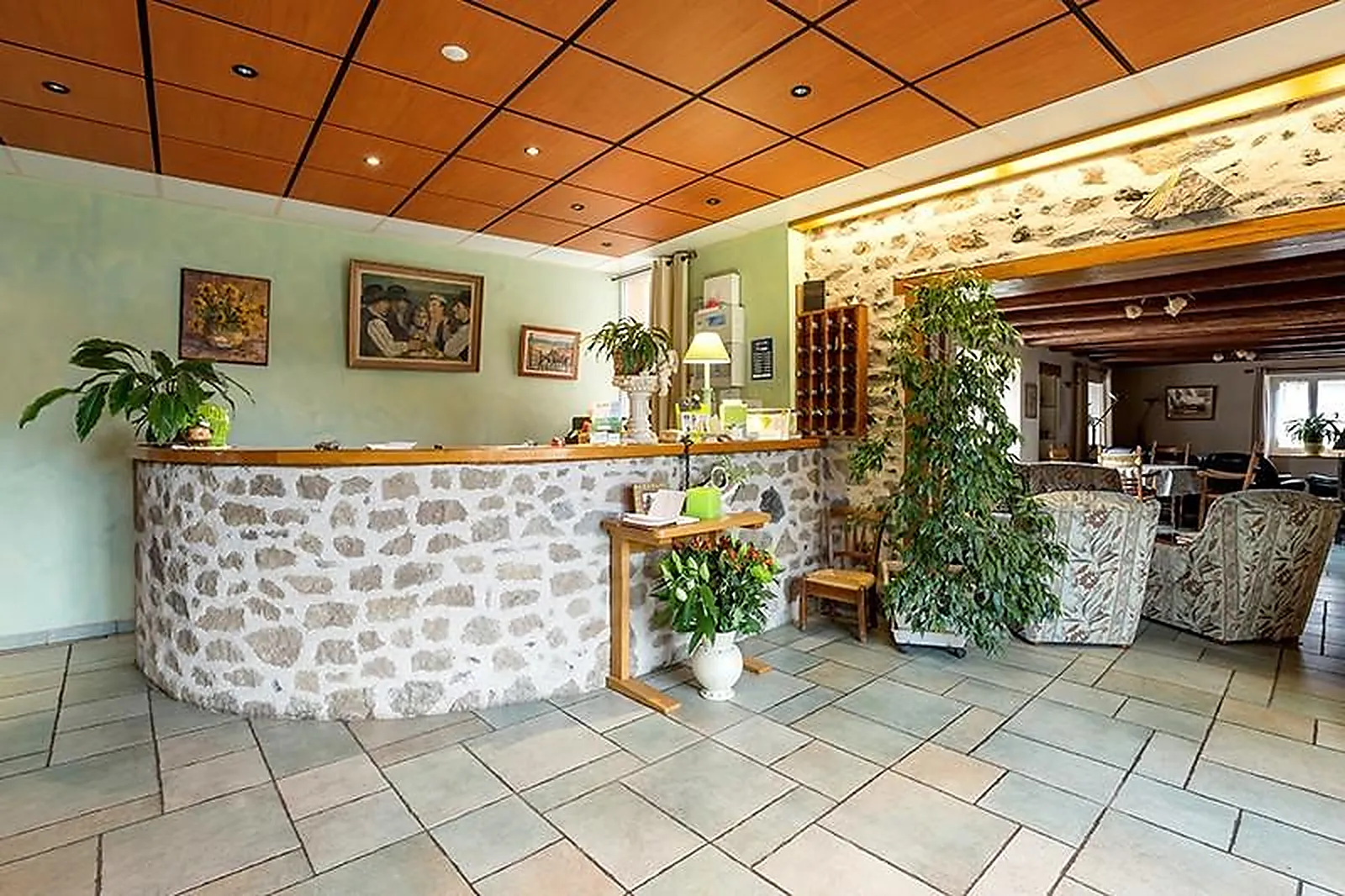 Lieux événementiels, LOGIS HÔTEL LA CRÈCHE