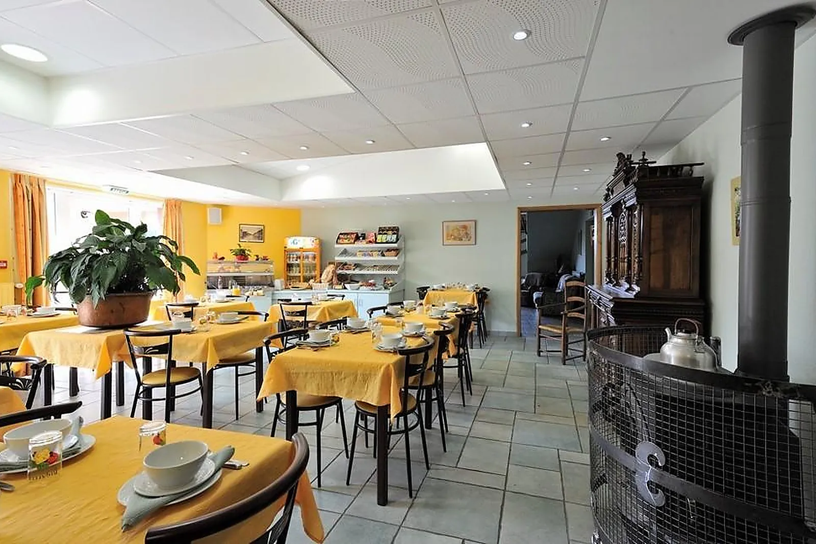 Lieux événementiels, LOGIS HÔTEL LA CRÈCHE