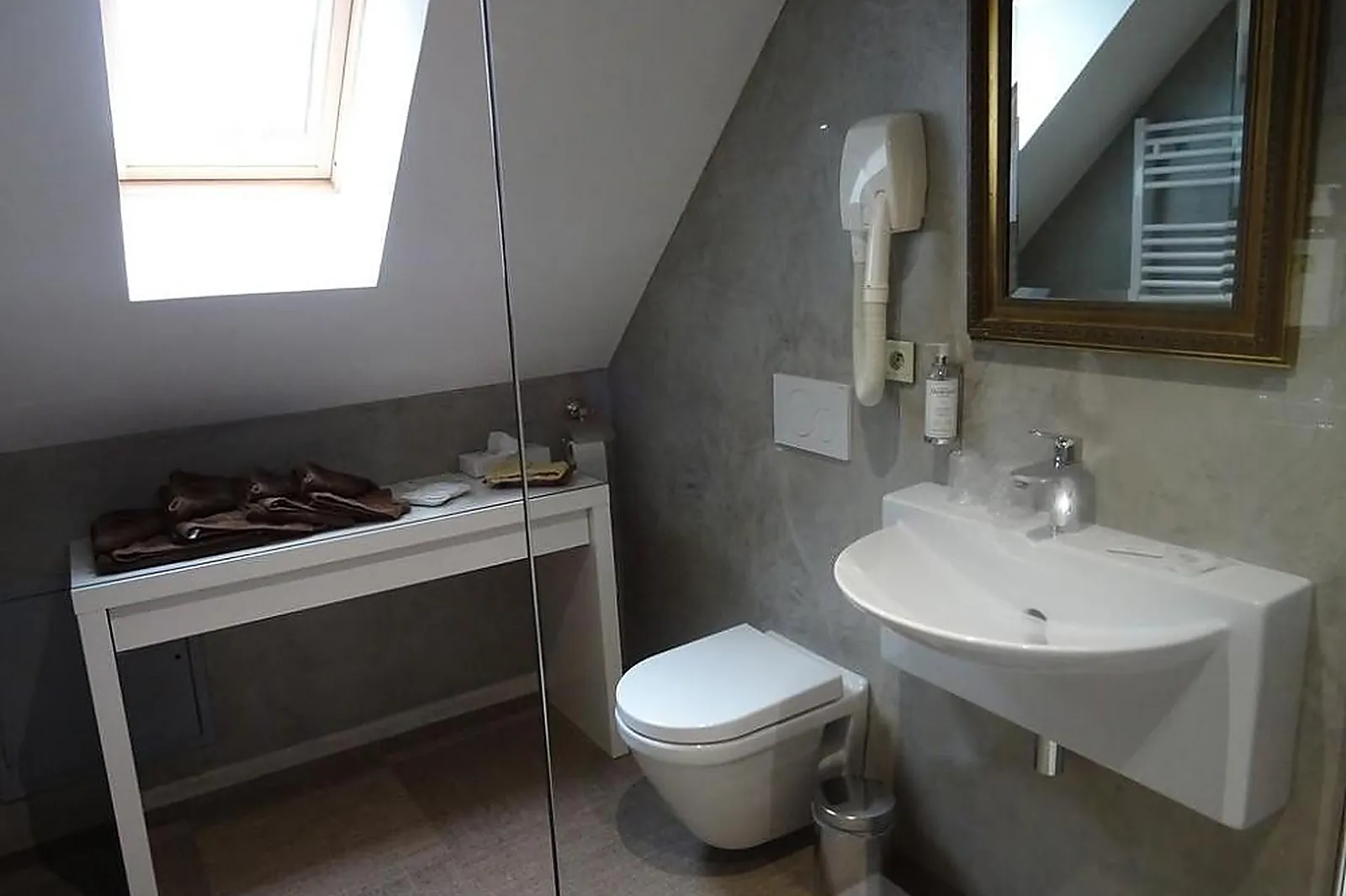 Lieux événementiels, LOGIS DE BRIONNE