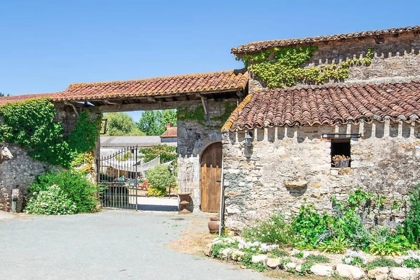 Lieux événementiels, LOGIS DE RÉPUTÉ