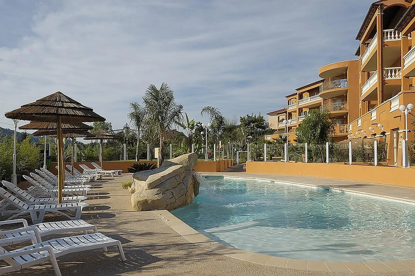 Lieux événementiels, LOU CASTELET