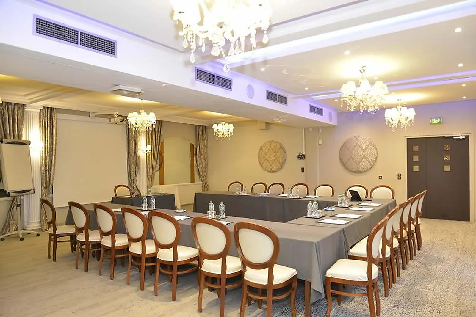 Lieux événementiels, LOU CASTELET