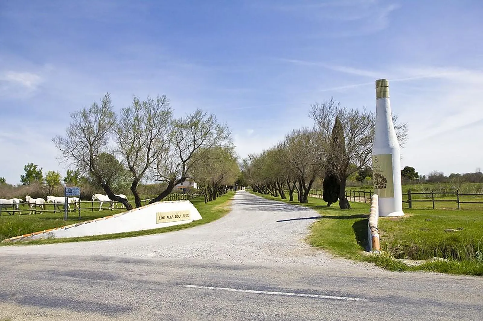 Lieux événementiels, LOU MAS DOU JUGE