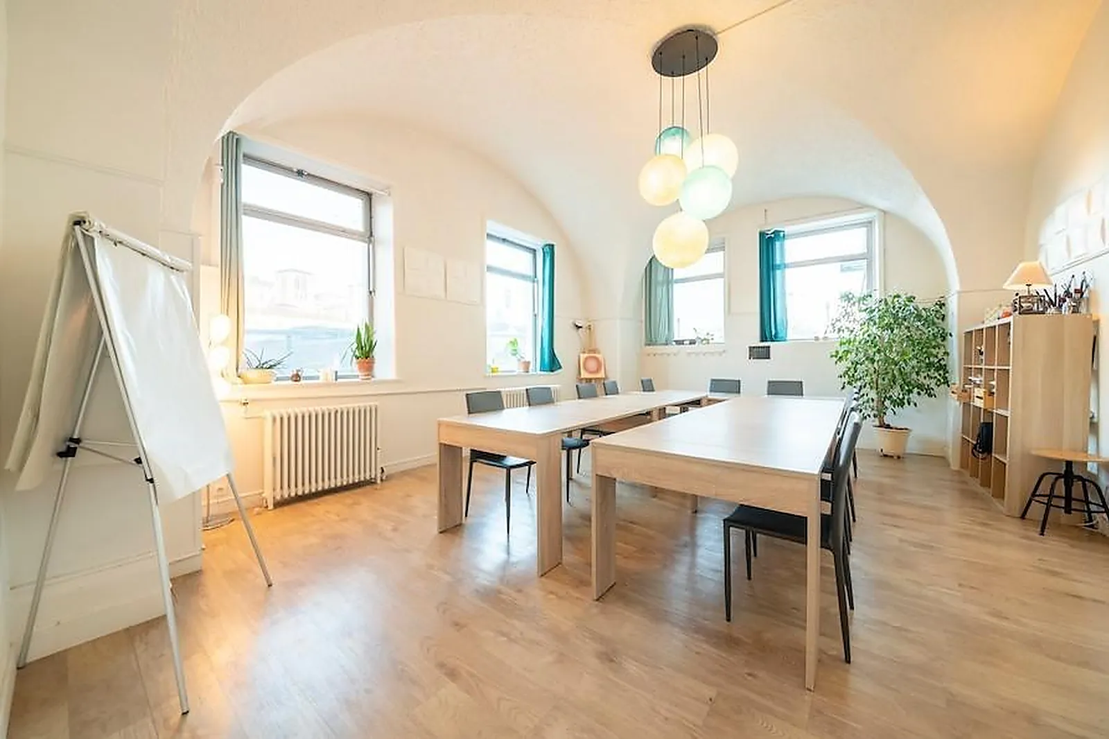 Lieux événementiels, LOUTY