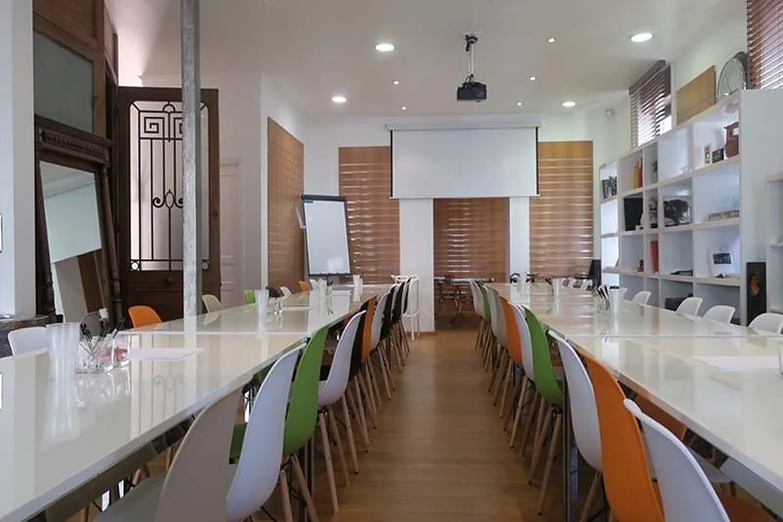 Lieux événementiels, MKM BURO