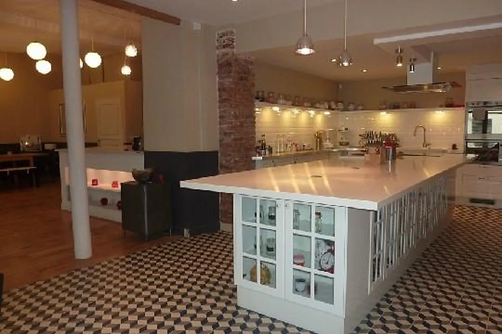 Lieux événementiels, MADEMOISELLE M