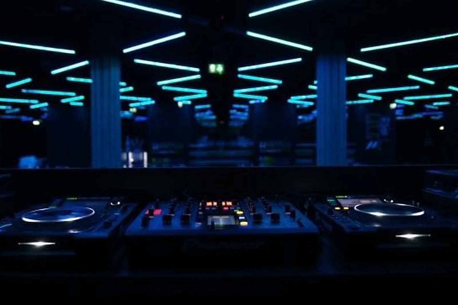 Lieux événementiels, MAGAZINE CLUB