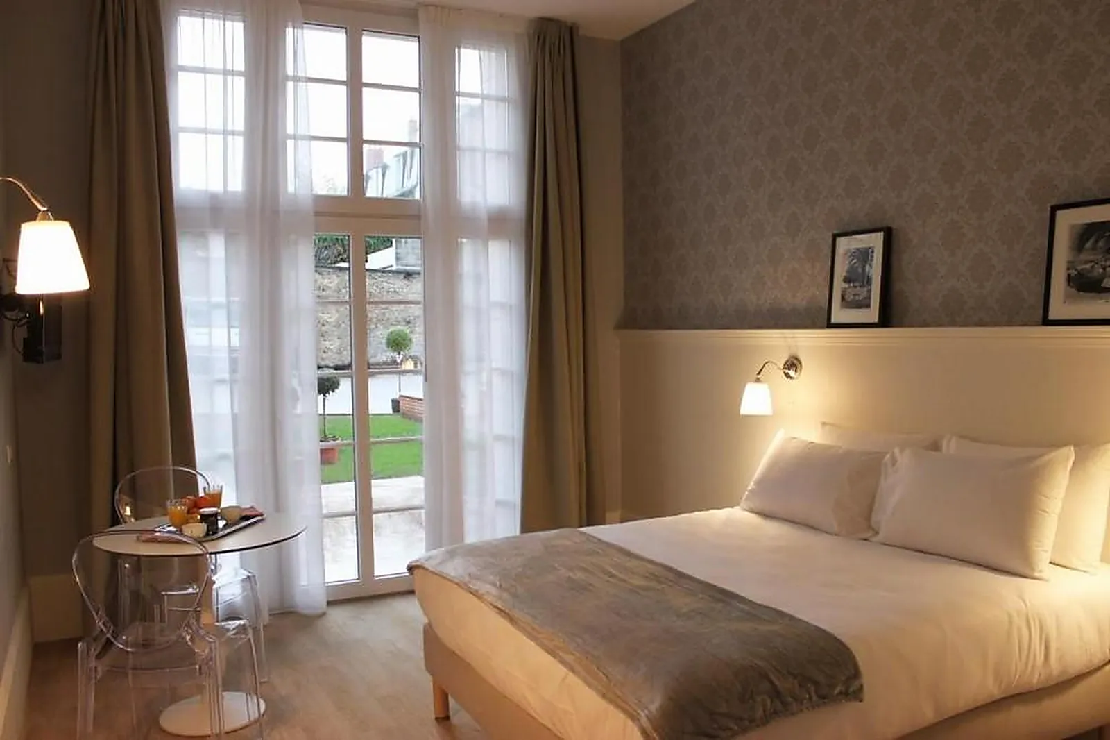 Lieux événementiels, MAISON BLANCHE