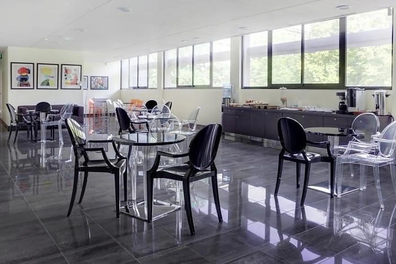 Lieux événementiels, MAISON INTERNATIONALE UNIVERSITAIRE