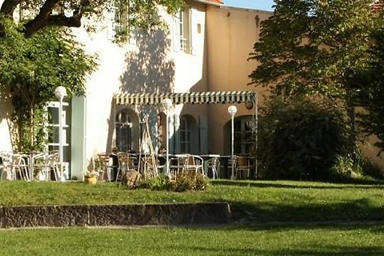 Lieux événementiels, MAISON DE LA MONNE