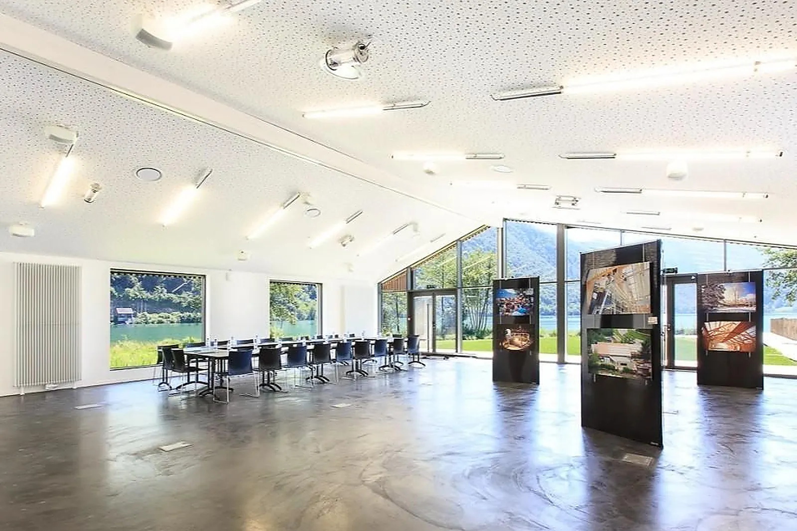 Lieux événementiels, MAISON DU LAC