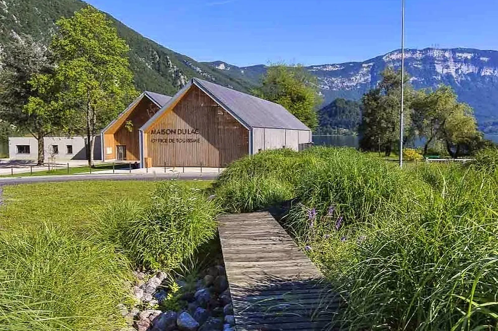 Lieux événementiels, MAISON DU LAC