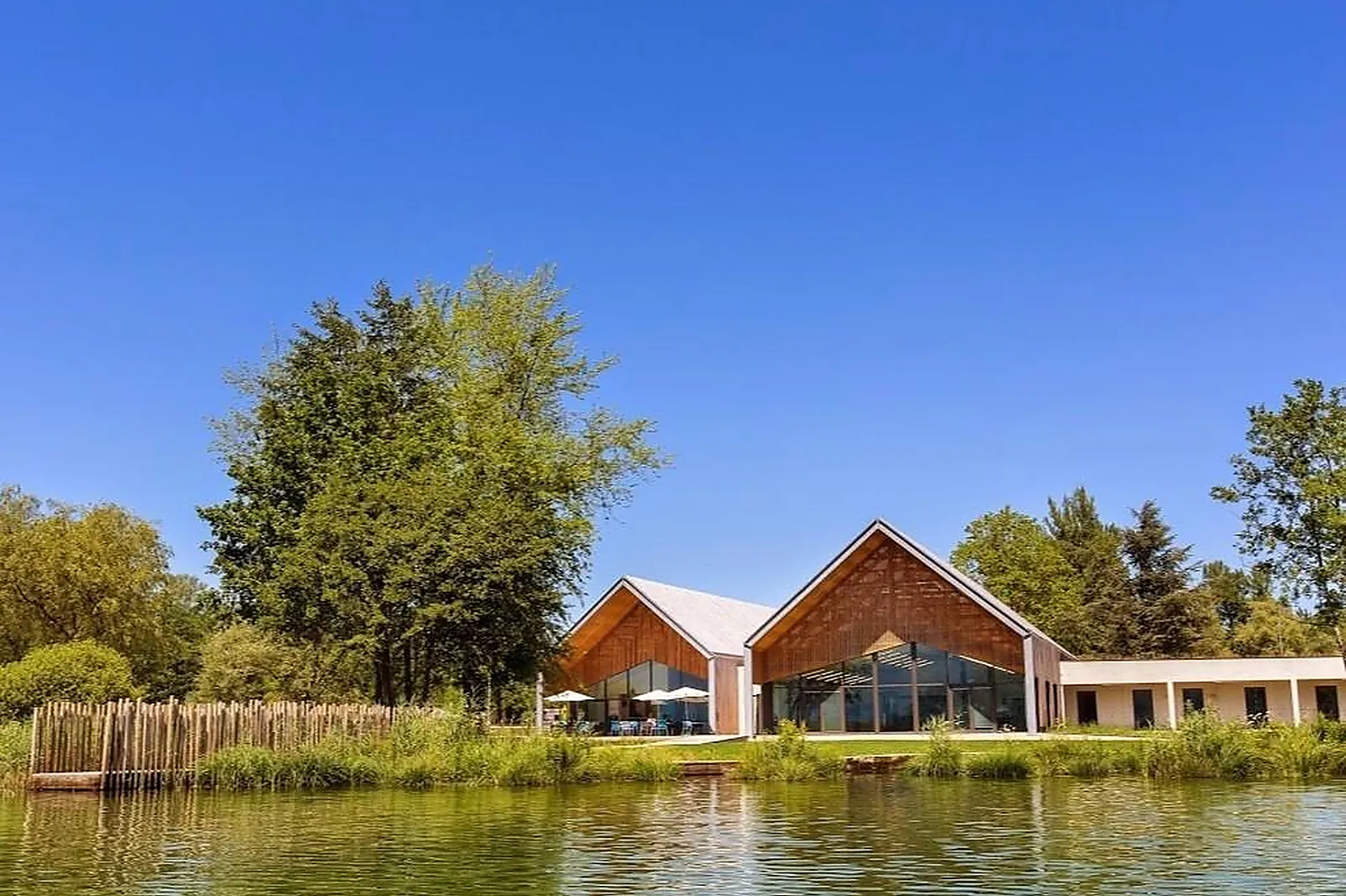 Lieux événementiels, MAISON DU LAC