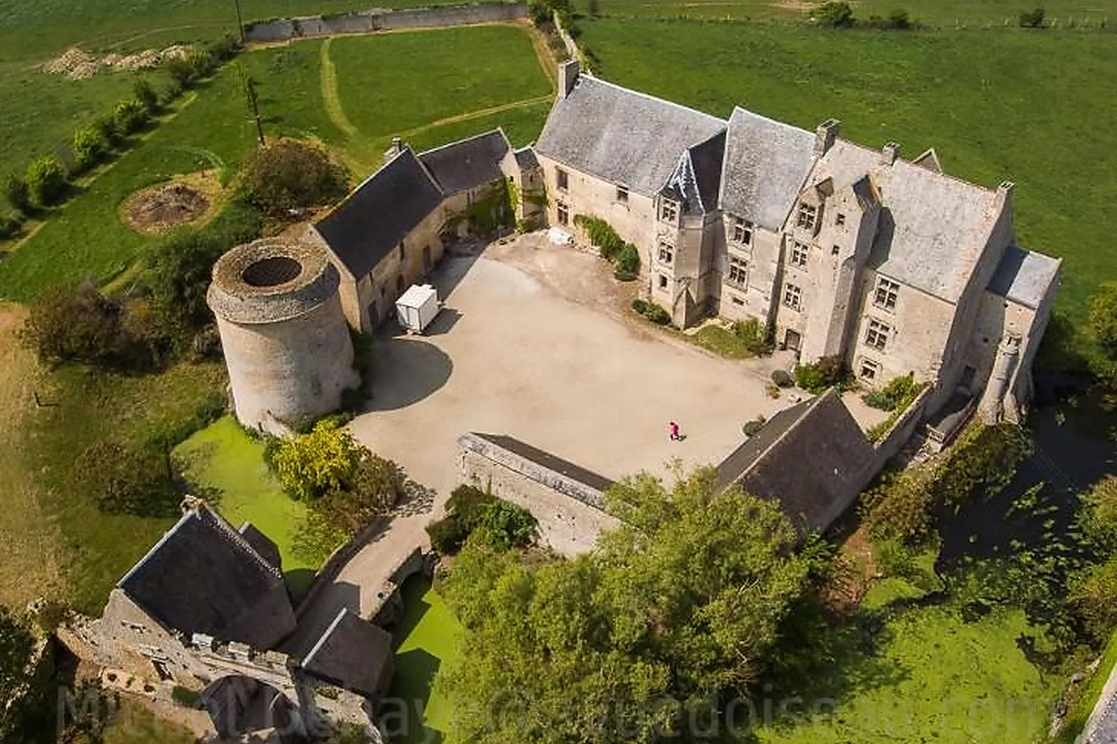 Lieux événementiels, MANOIR D'ARGOUGES