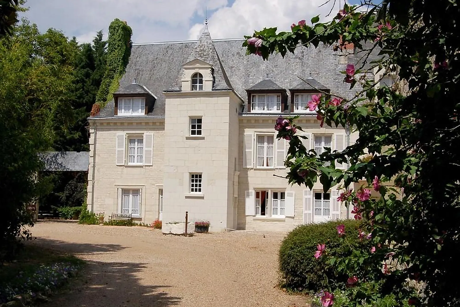 Lieux événementiels, MANOIR DE LA GIRAUDIÈRE