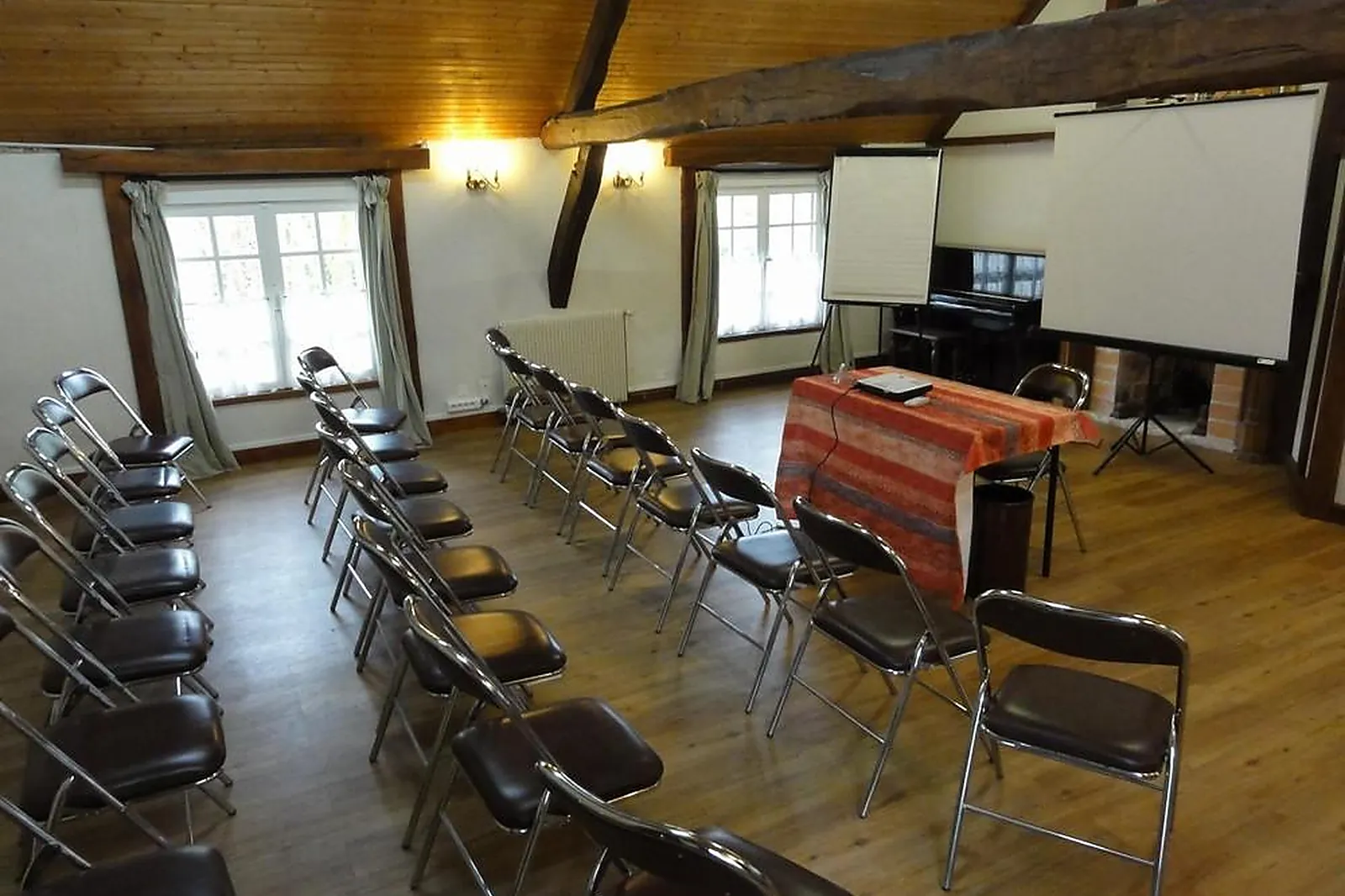 Lieux événementiels, MANOIR DE LA GIRAUDIÈRE