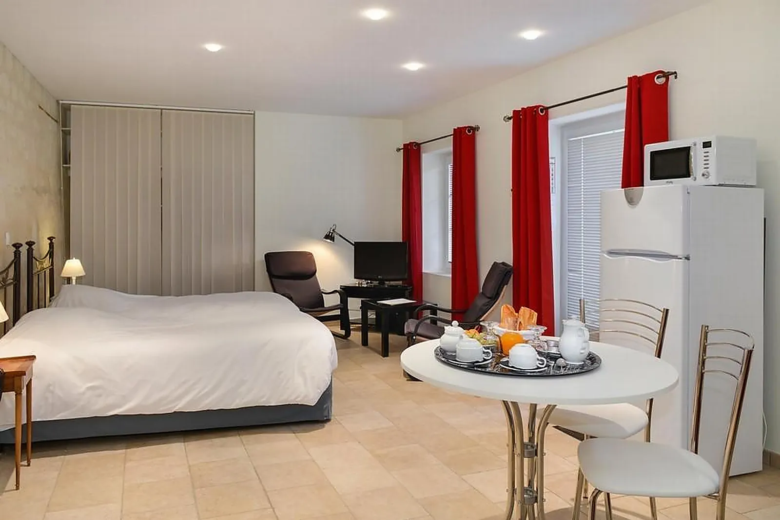 Lieux événementiels, MANOIR DE LA GIRAUDIÈRE