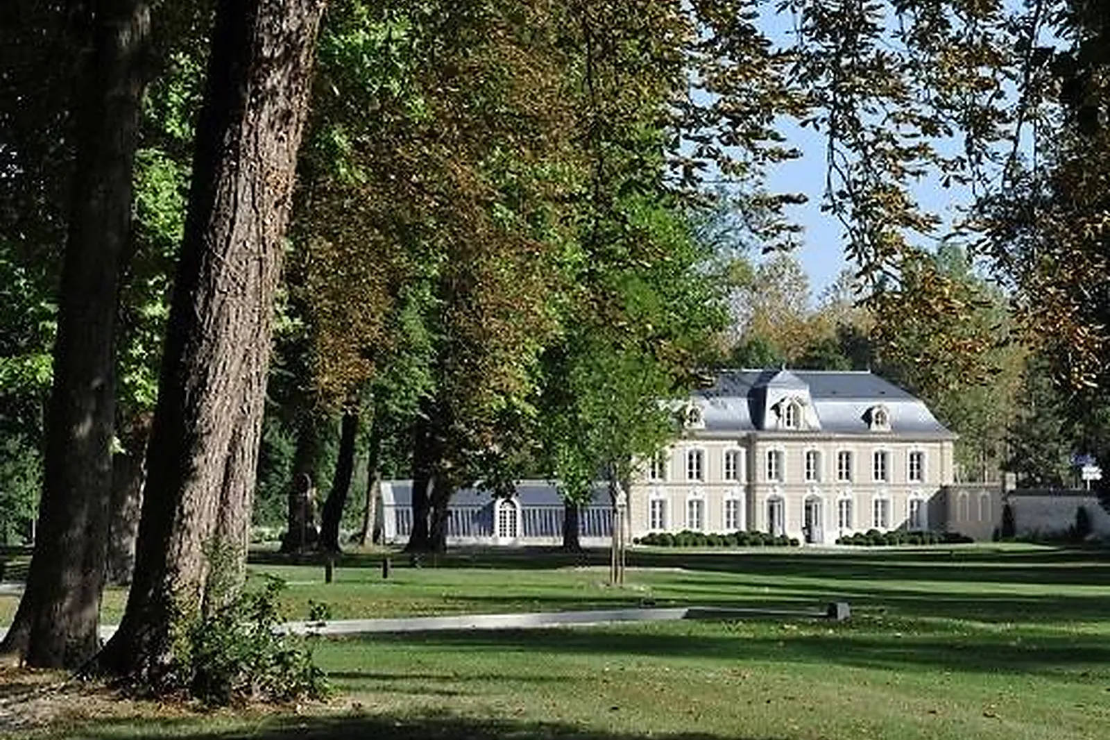Lieux événementiels, MANOIR DU CHAMPAGNE DEVAUX