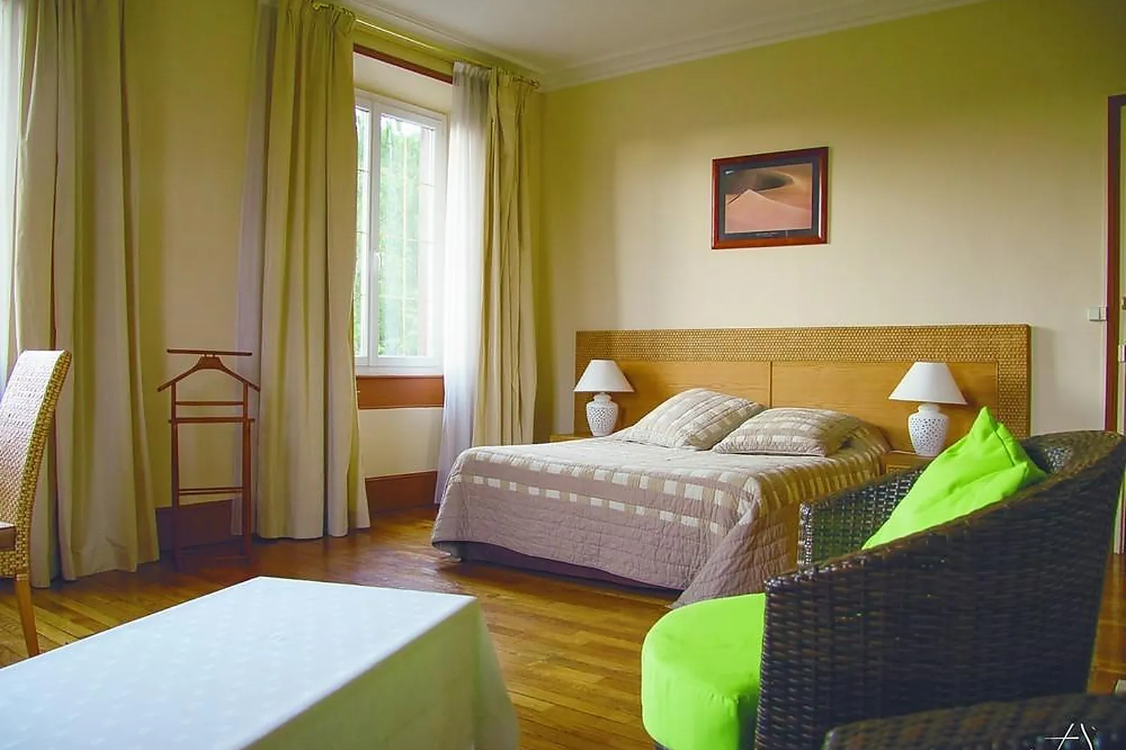 Lieux événementiels, MANOIR DU SOLEIL D'OR