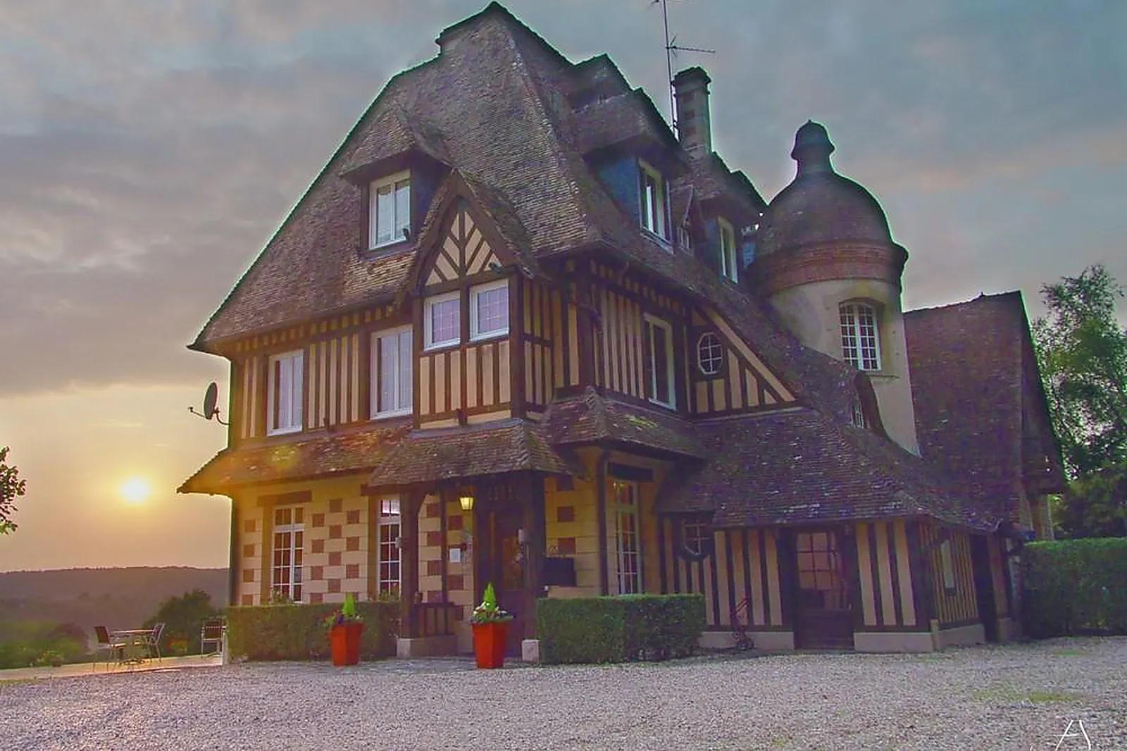 Lieux événementiels, MANOIR DU SOLEIL D'OR