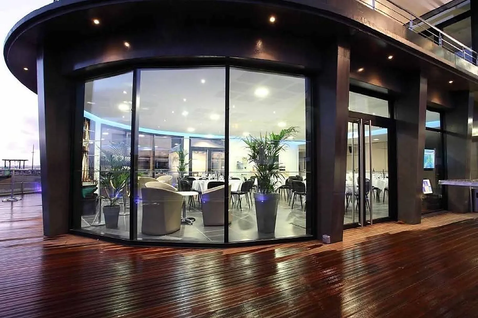 Lieux événementiels, MARINA DU CHÂTEAU