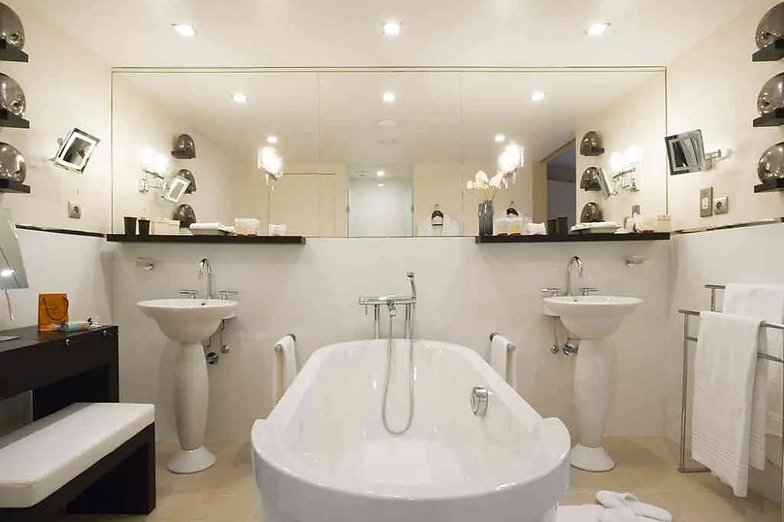 Lieux événementiels, MARSEILLE INTERNATIONAL AIRPORT HÔTEL