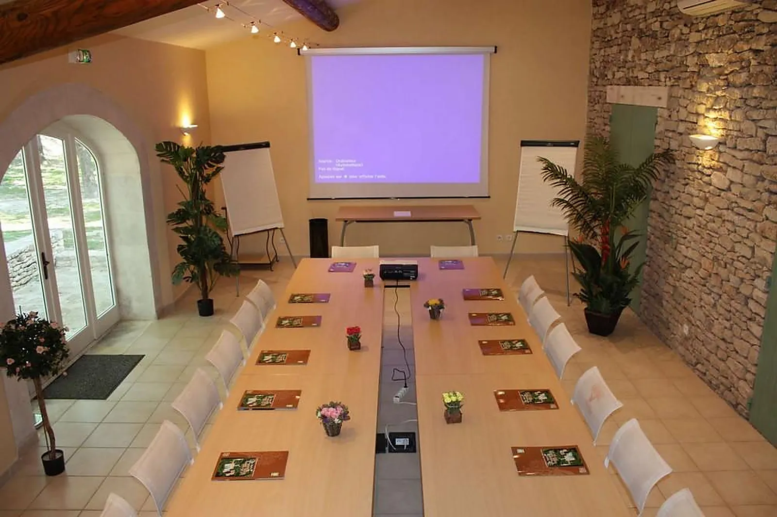 Lieux événementiels, MAS DE LA SÉNANCOLE