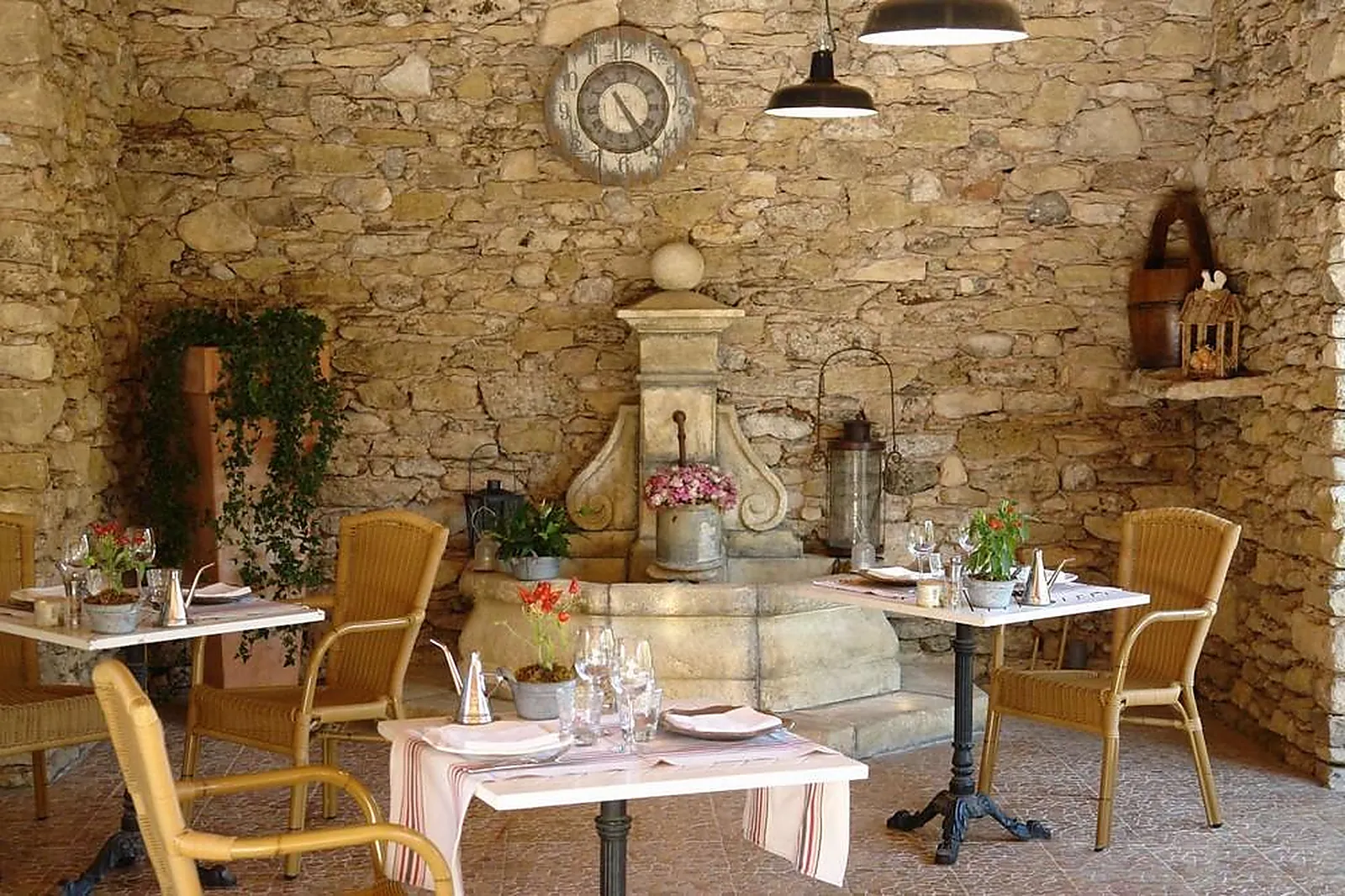 Lieux événementiels, MAS DE LA SÉNANCOLE