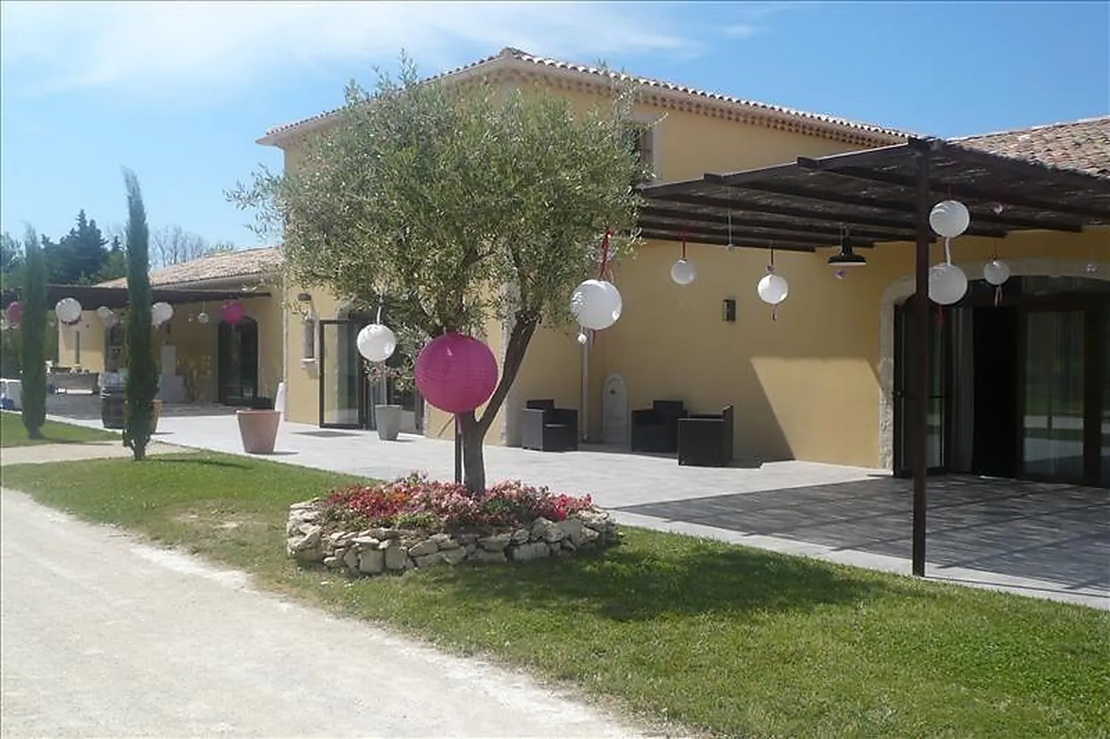 Lieux événementiels, MAS DE JONQUEROLLES