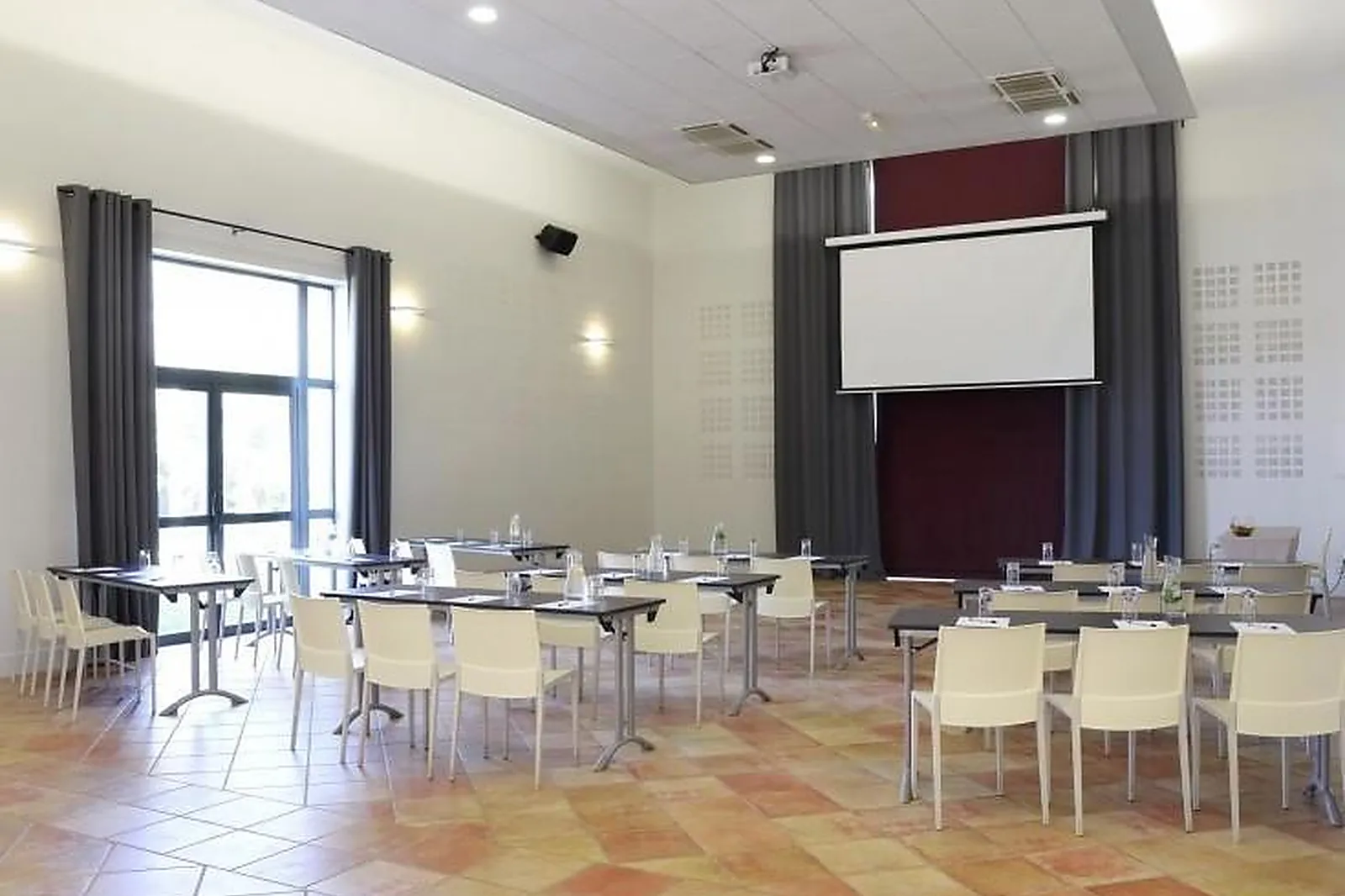 Lieux événementiels, MAS DES CANELLES