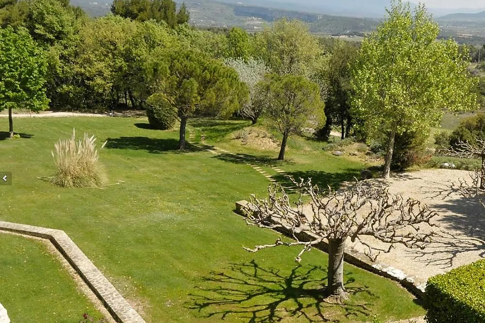 Lieux événementiels, MAS DES HERBES BLANCHES