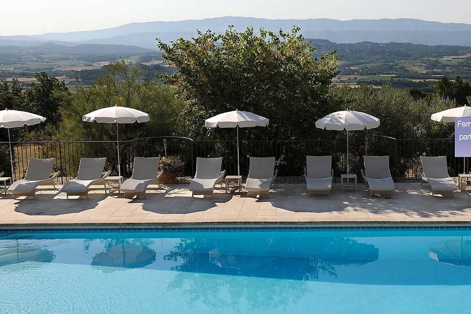 Lieux événementiels, MAS DES HERBES BLANCHES