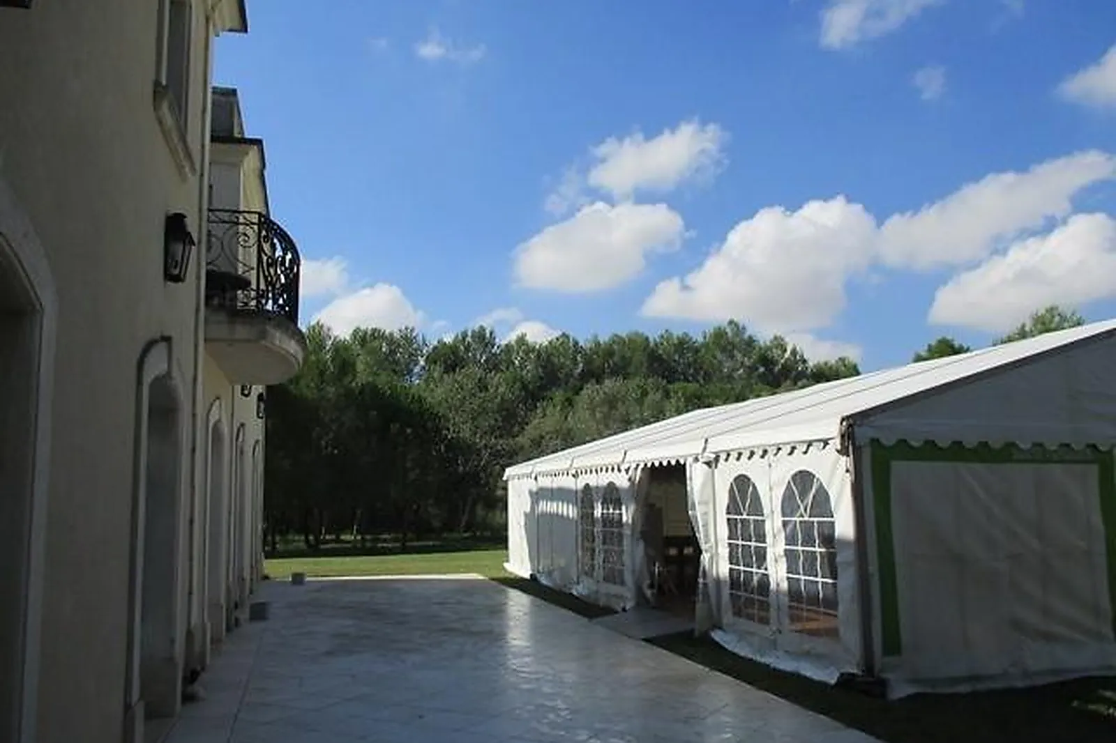 Lieux événementiels, MAS DES SABLES