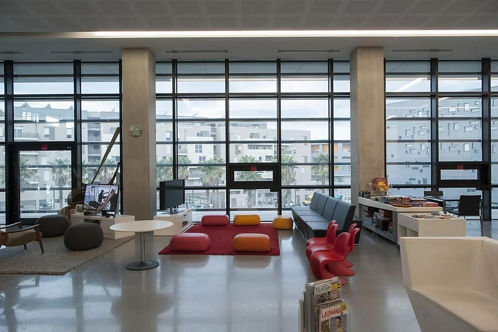 Lieux événementiels, MÉDIATHÈQUE PIERRESVIVES