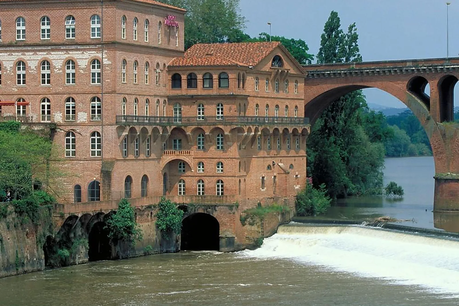 Lieux événementiels, MERCURE ALBI LES BASTIDES