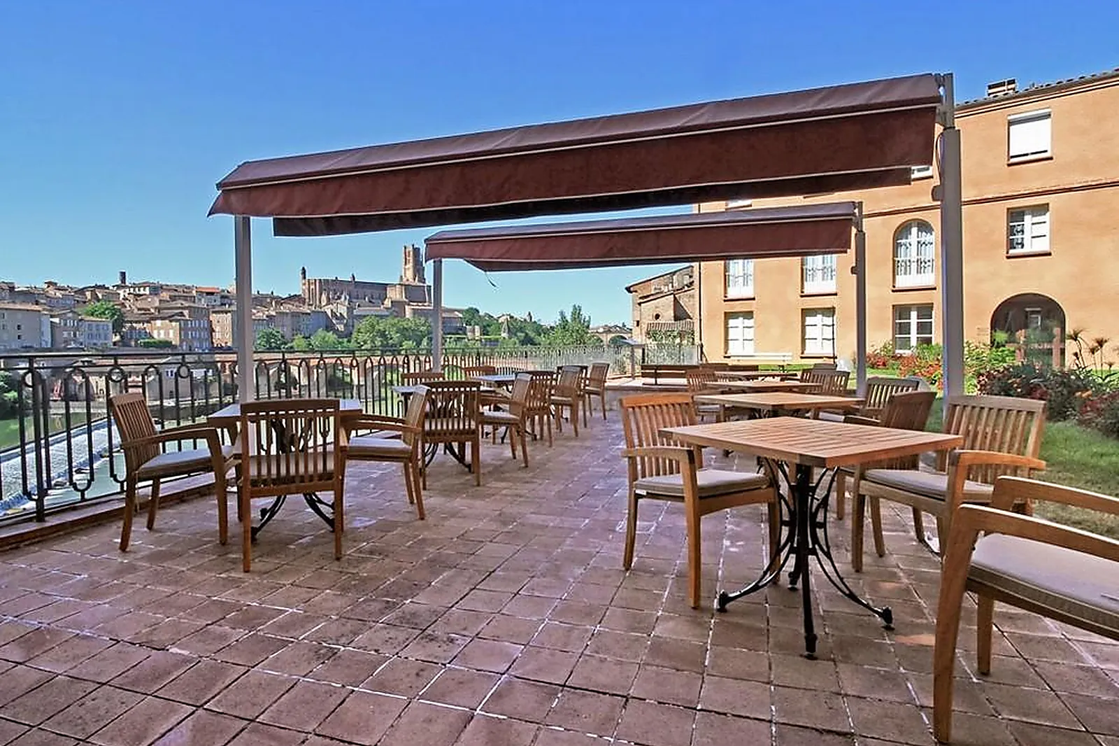 Lieux événementiels, MERCURE ALBI LES BASTIDES