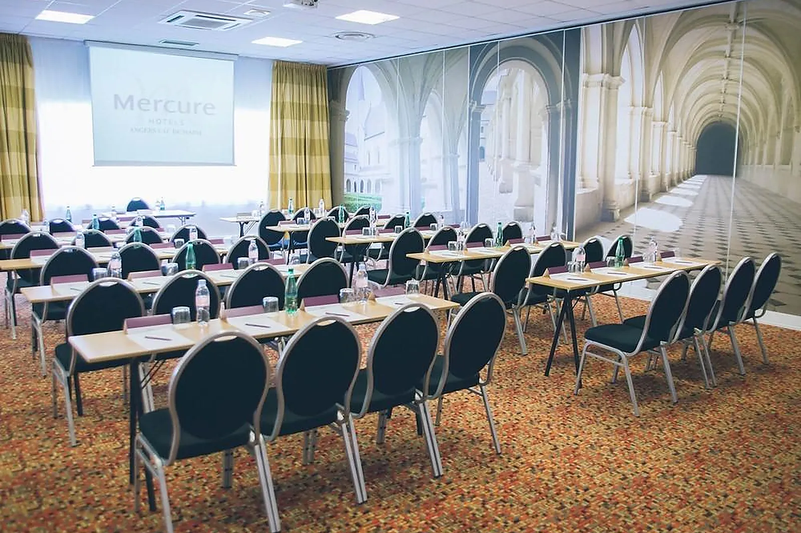 Lieux événementiels, MERCURE ANGERS LAC DE MAINE