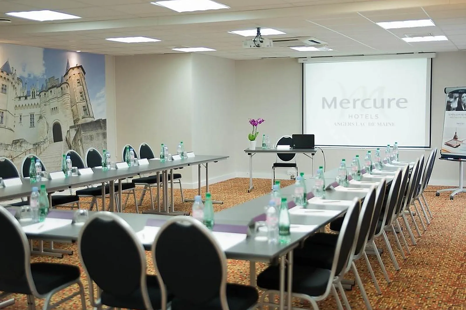 Lieux événementiels, MERCURE ANGERS LAC DE MAINE
