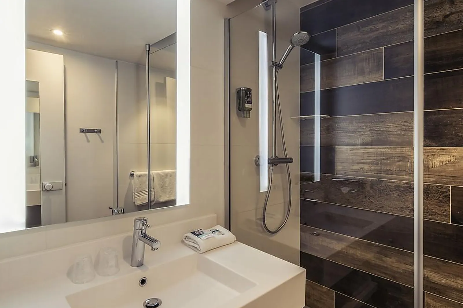 Lieux événementiels, MERCURE ANTIBES SOPHIA ANTIPOLIS