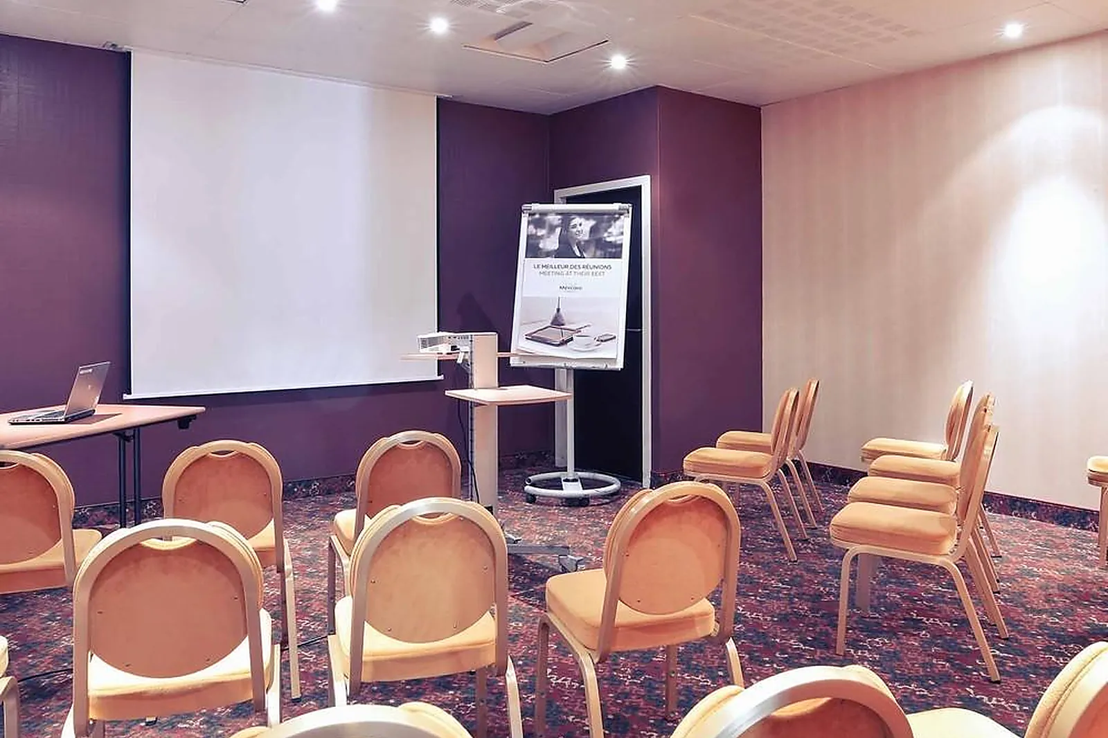 Lieux événementiels, MERCURE AUXERRE NORD