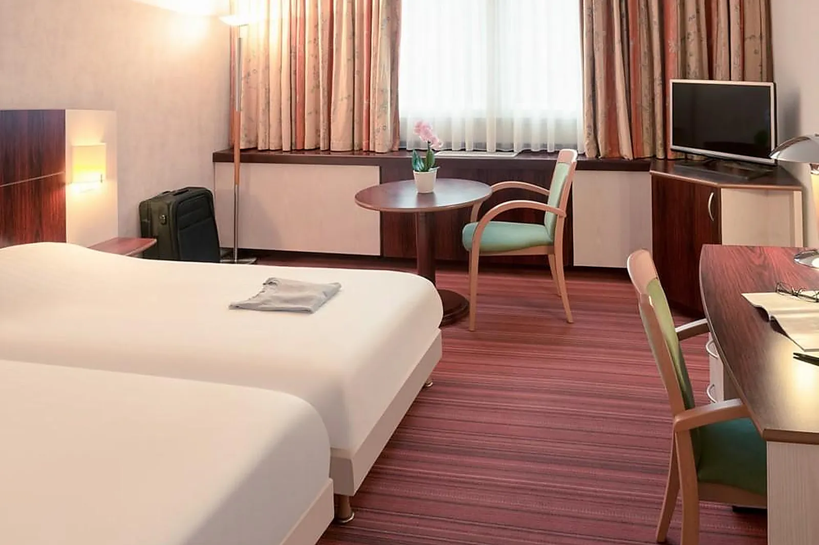 Lieux événementiels, MERCURE BESANÇON PARC MICAUD