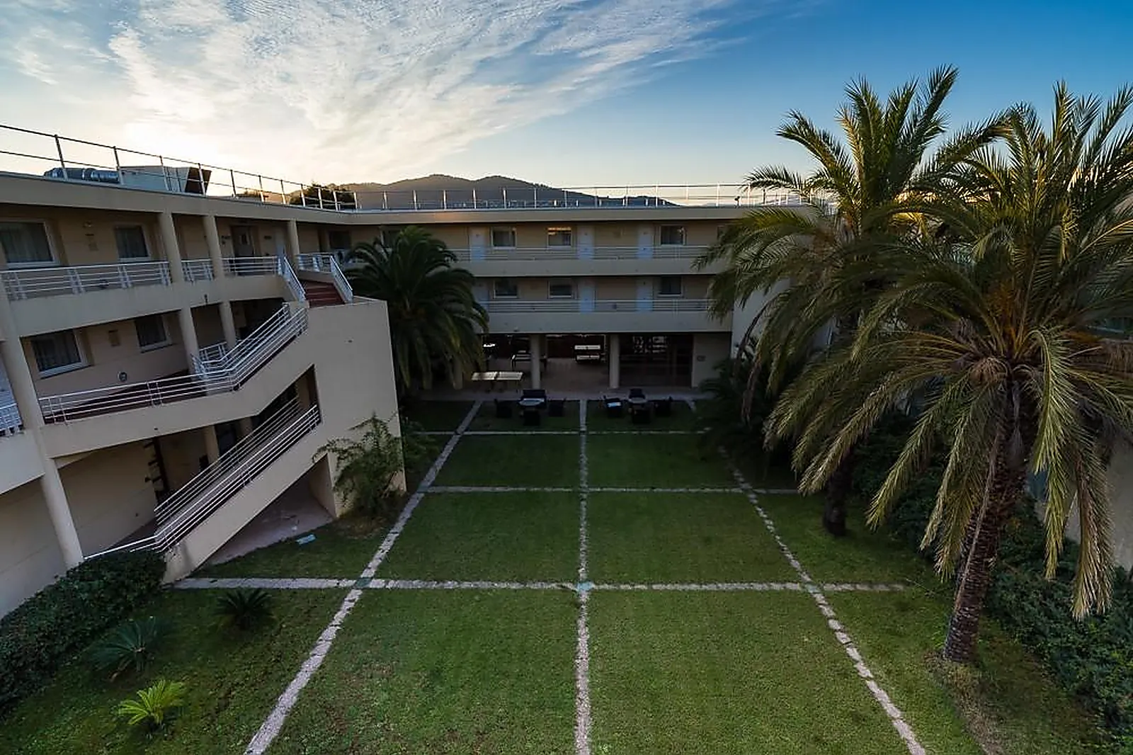 Lieux événementiels, MERCURE CANNES MANDELIEU