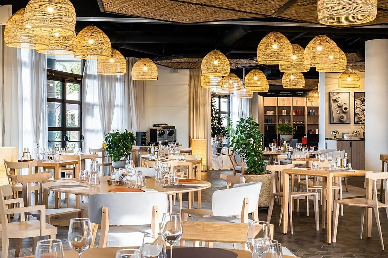 Lieux événementiels, MERCURE CANNES MANDELIEU