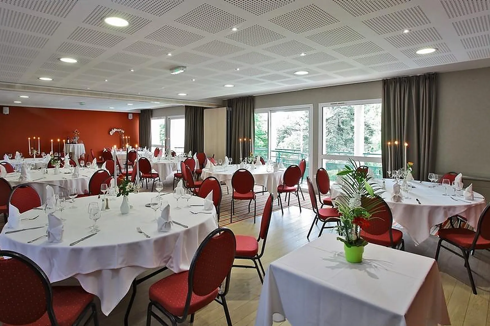 Lieux événementiels, MERCURE CASTRES L'OCCITAN